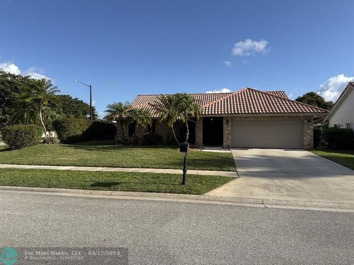 10081 Canoe Brook Cir  Boca Raton FL 33498 photo