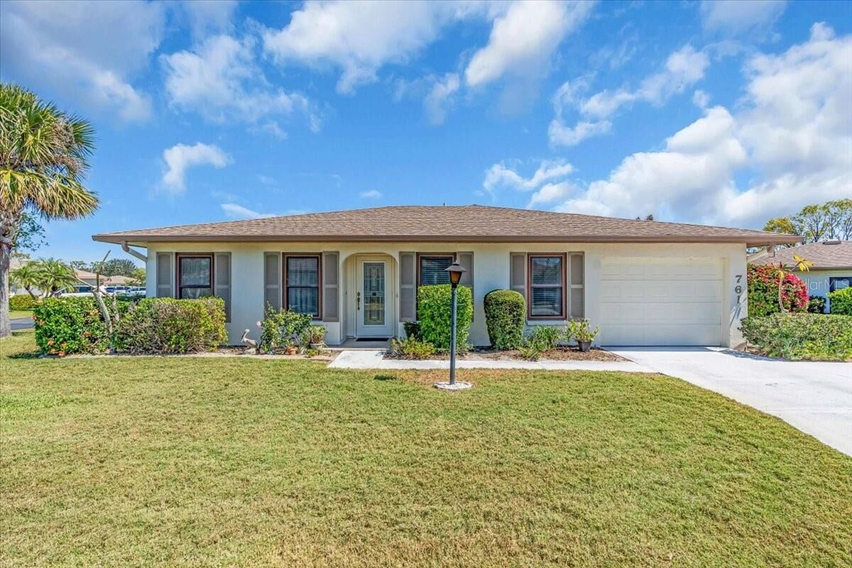 Property Photo:  761 Vivienda South Court 14  FL 34293 