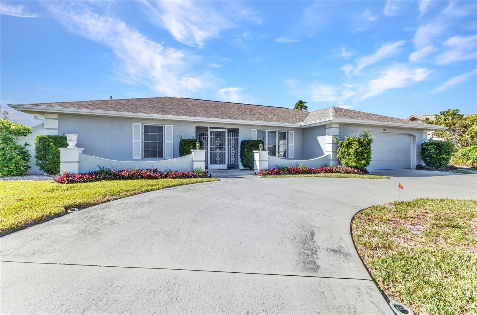 Property Photo: 977 N Doral Lane FL 34293