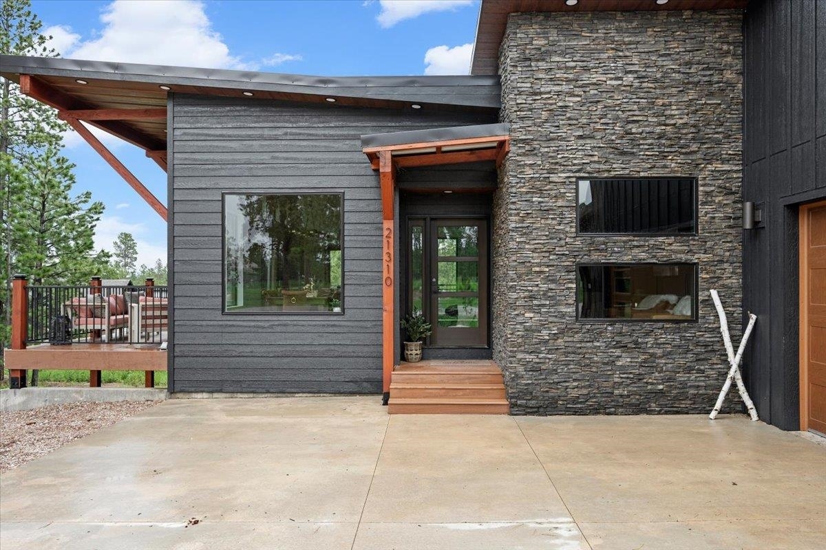 Property Photo: 21310 Embers Way SD 57754