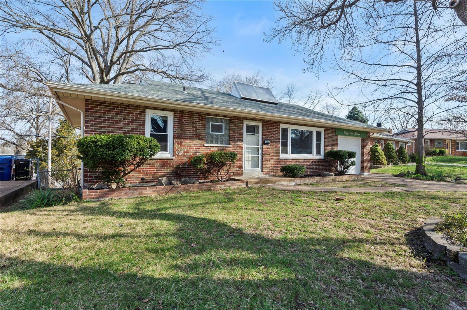 9413 Koerber Lane  St Louis MO 63123 photo