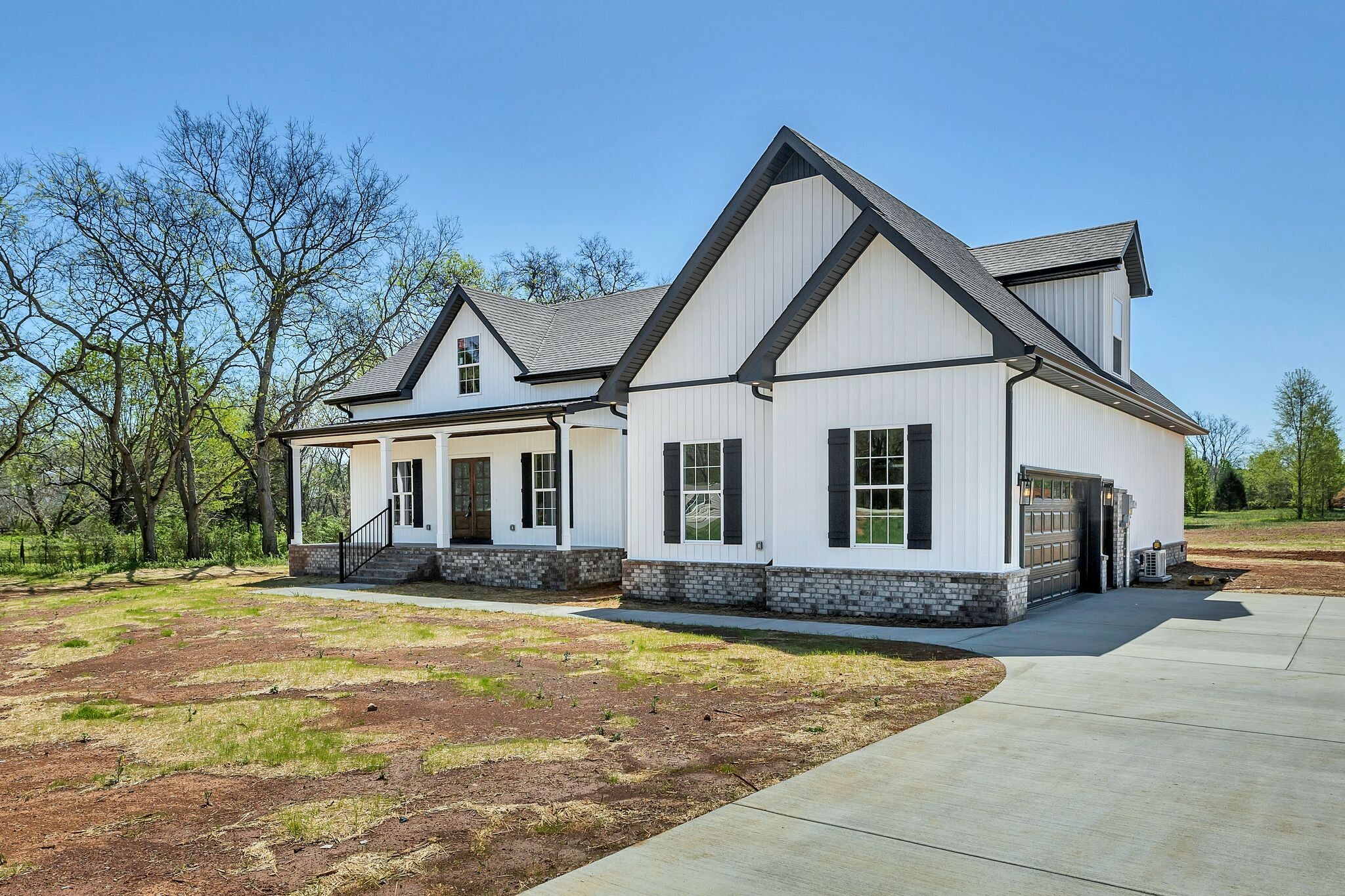 Property Photo: 215 Unionville Chapel Hill Rd TN 37180
