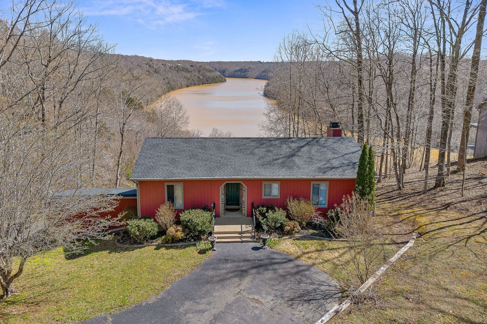Property Photo: 292 Red Bud Dr TN 37166