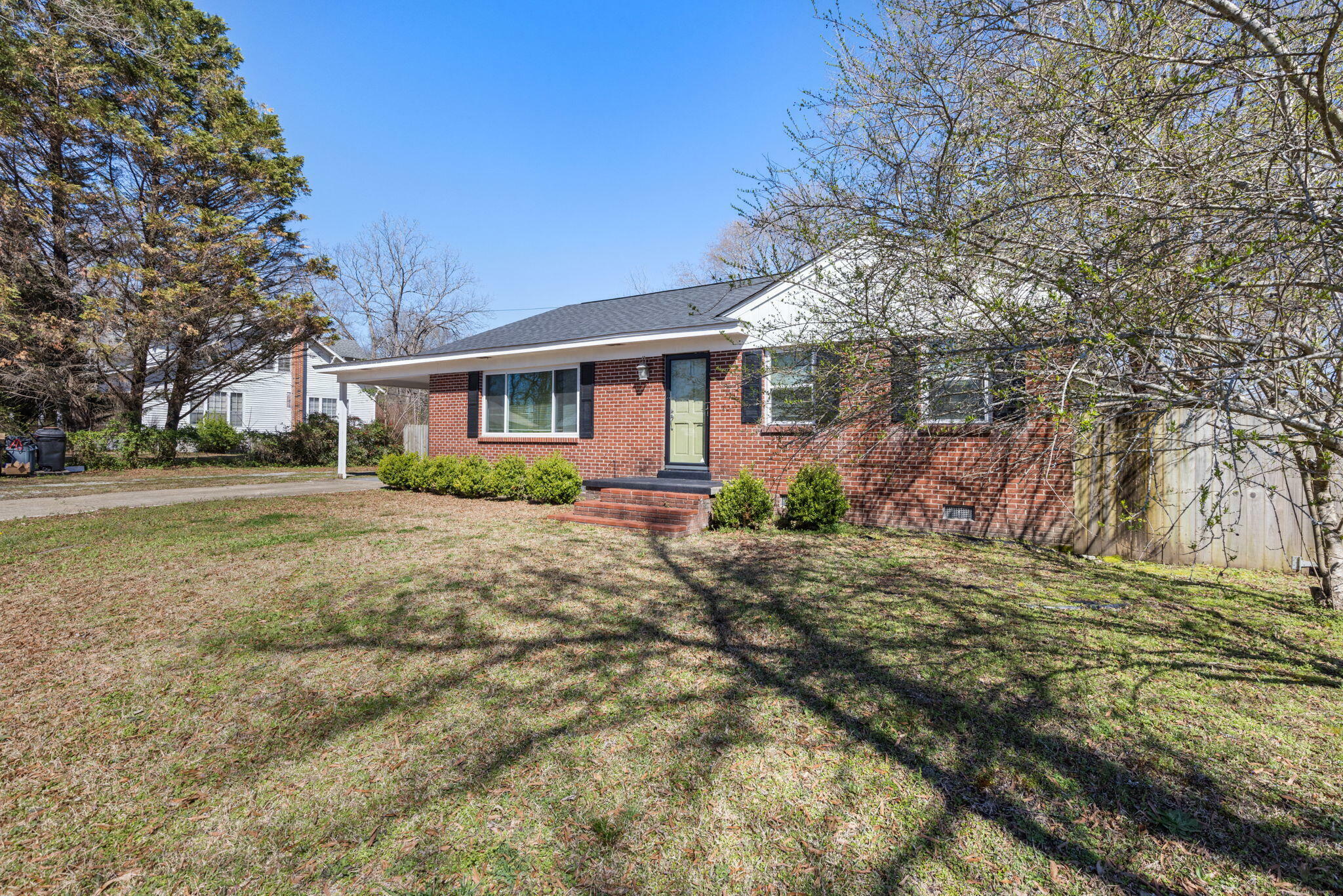 Property Photo: 102 West 5th Street MS 38852