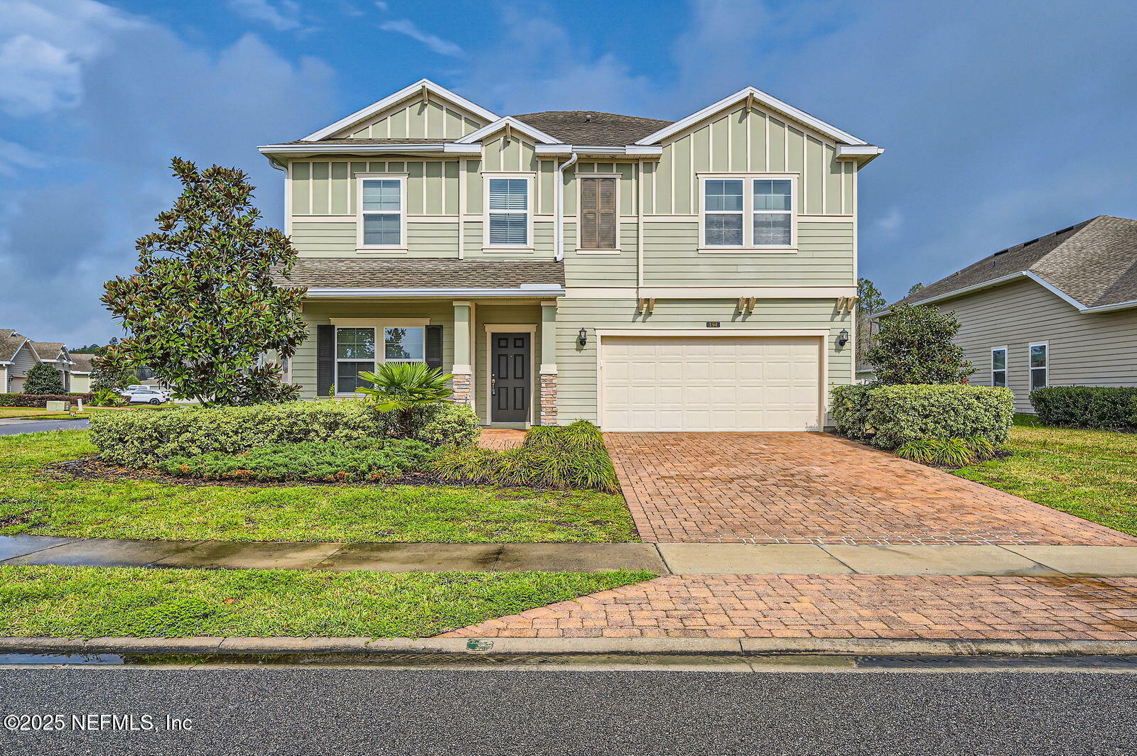 Property Photo: 194 Crown Colony Road FL 32092