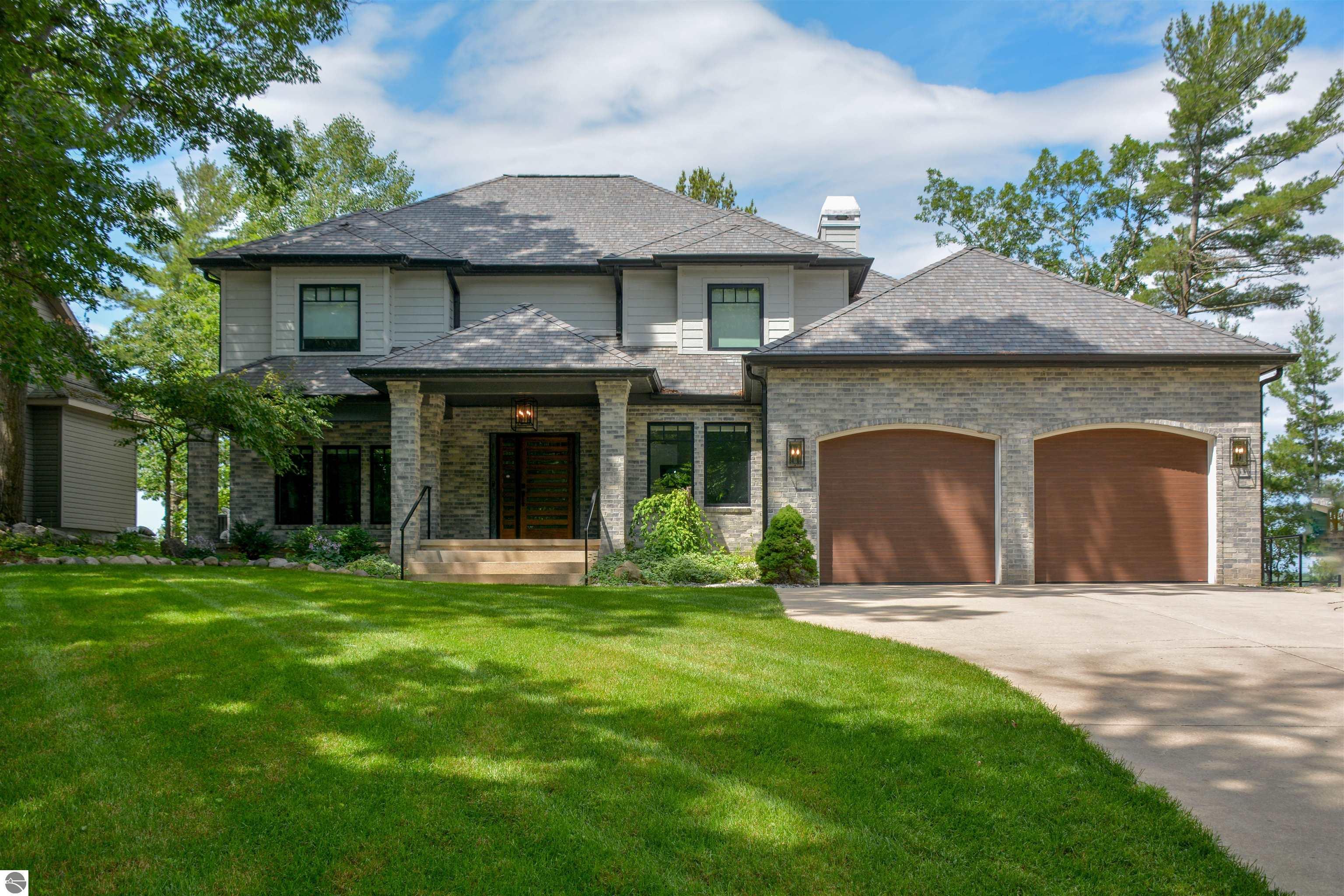 Property Photo: 5568 Lakeview Drive MI 49643