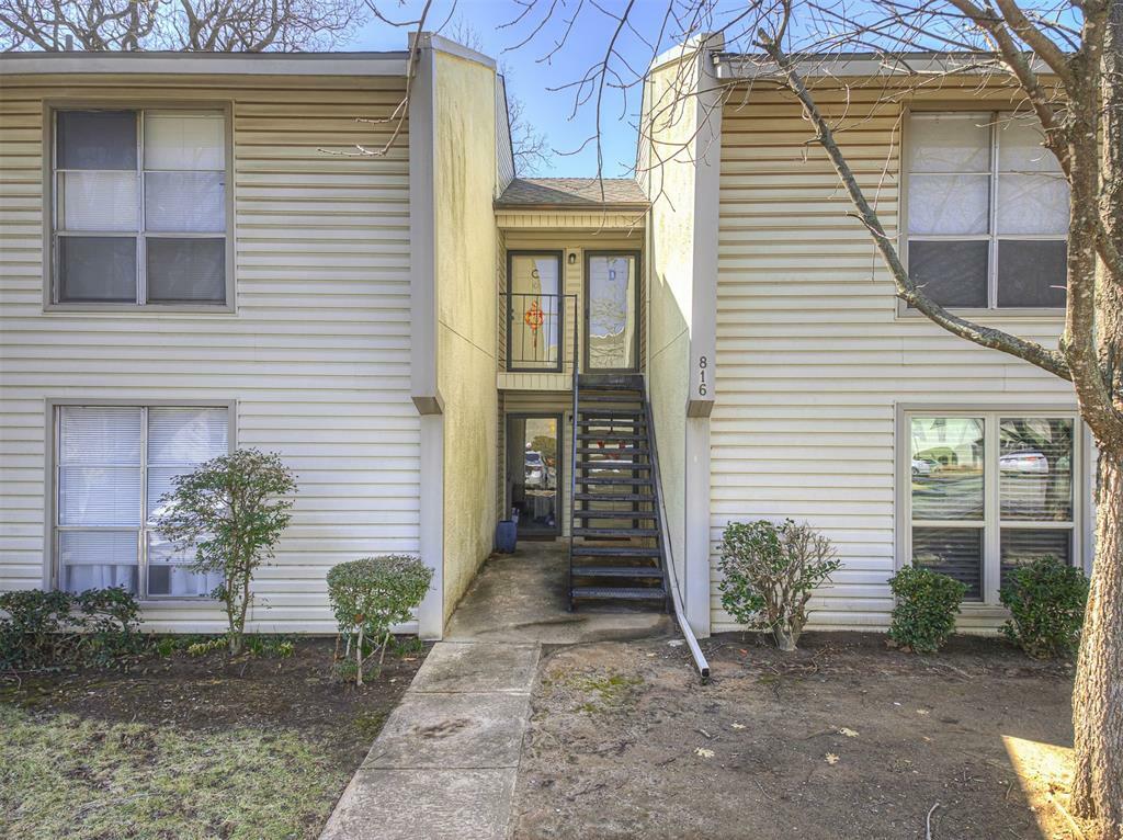 Property Photo: 816 Cardinal Creek Boulevard A OK 73072
