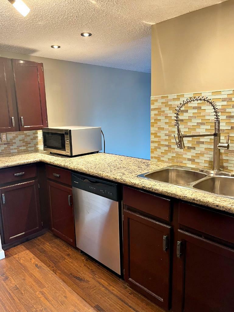 Photo de la propriété: 511 56 Avenue SW 405 AB T2V 0G6