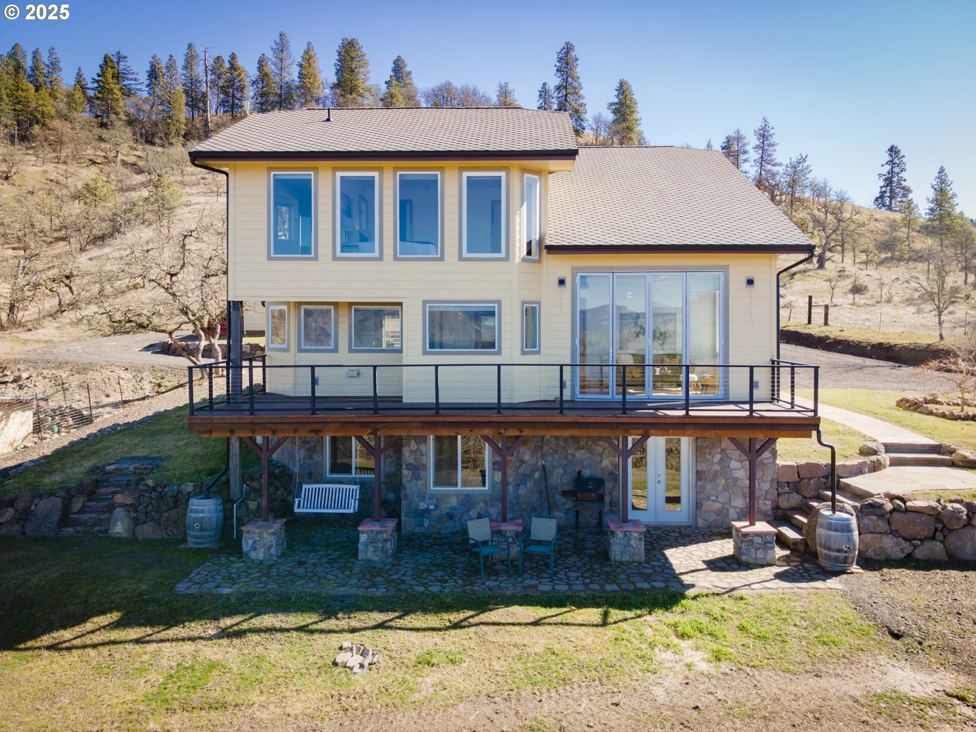 Property Photo: 1642 Morgensen Rd OR 97040