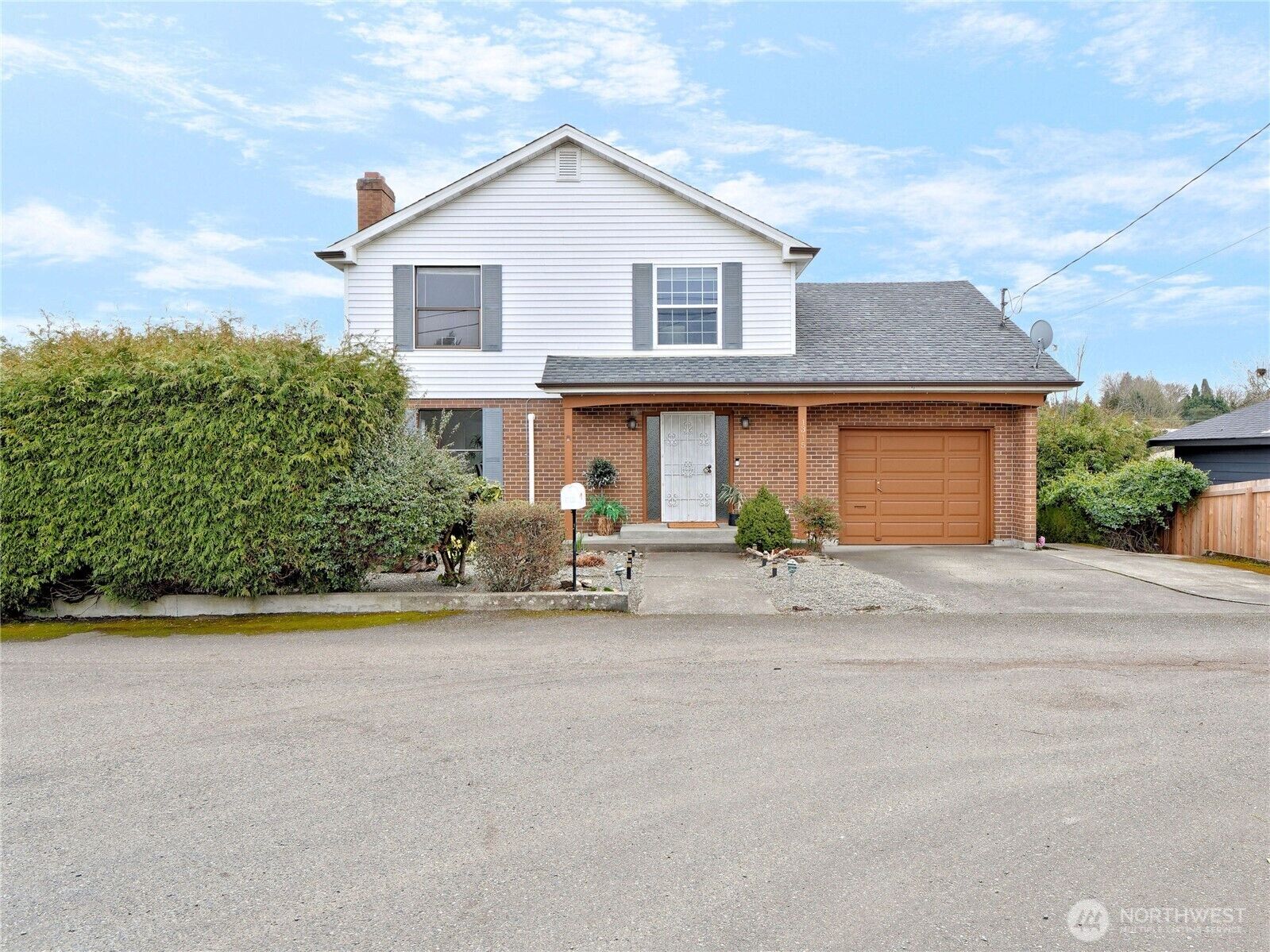 Property Photo:  1315 S Andover Street  WA 98108 