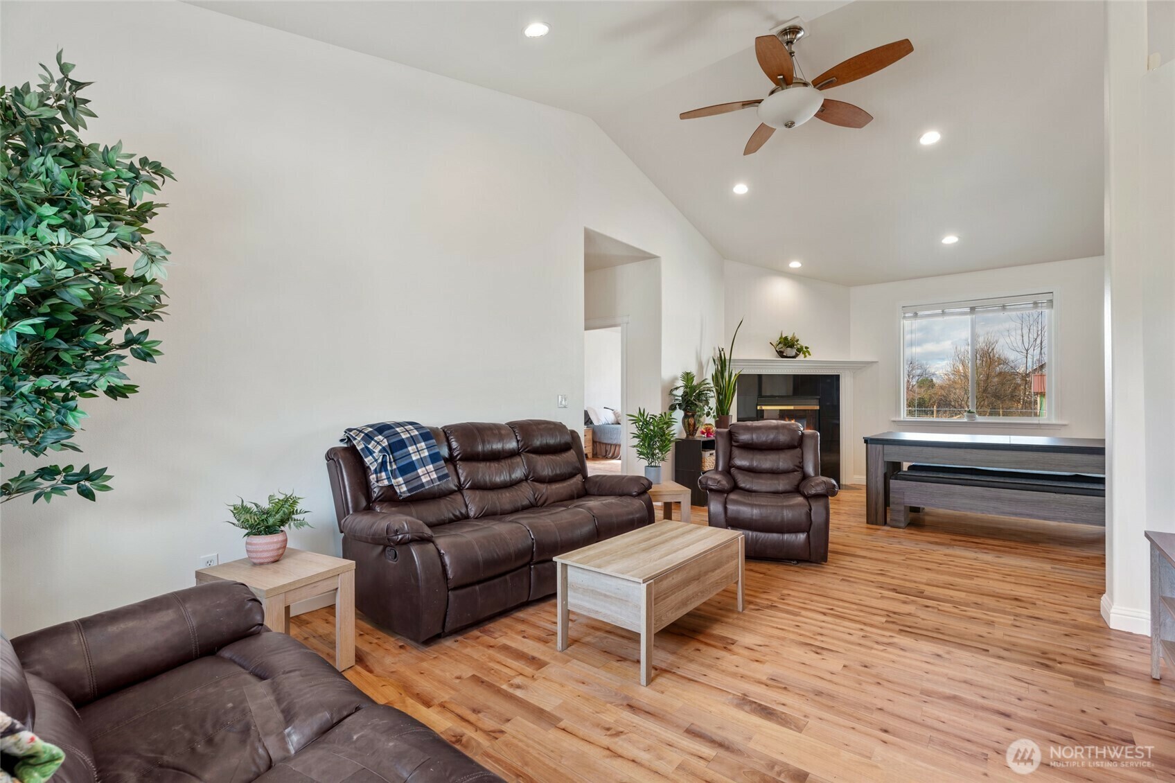 Property Photo: 502 County Road 448 WA 99362