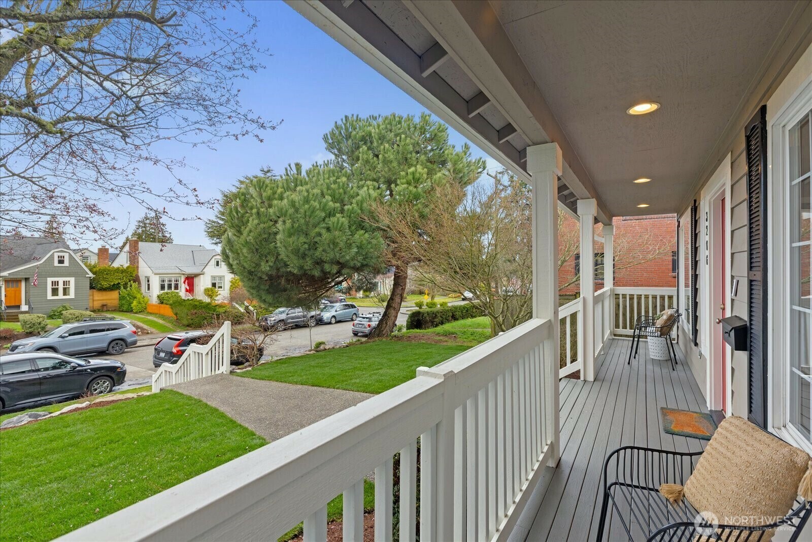 Property Photo: 3206 44th Avenue SW WA 98116