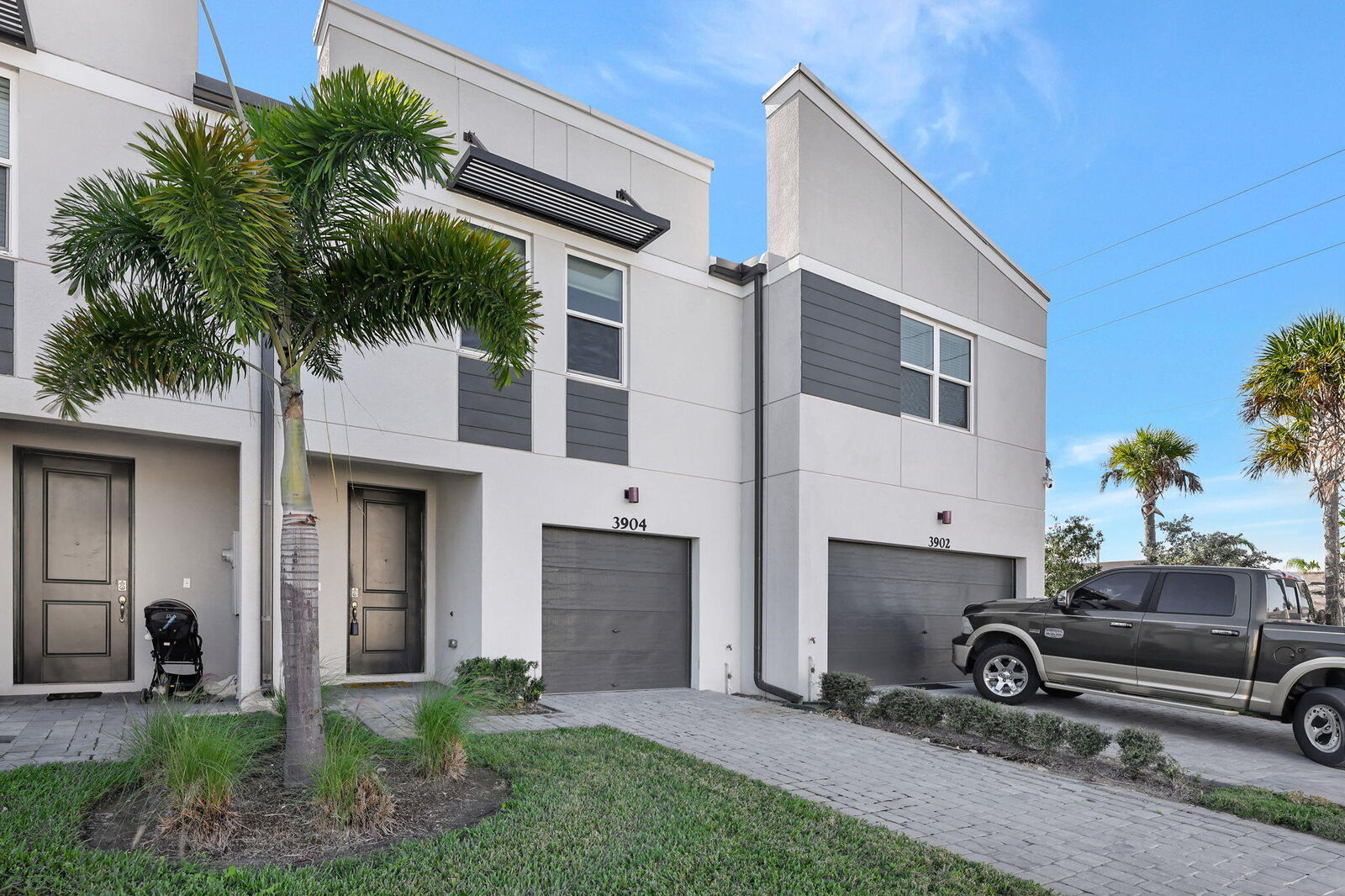 Property Photo:  3904 SE 3904 SE Caladium Court  FL 34997 