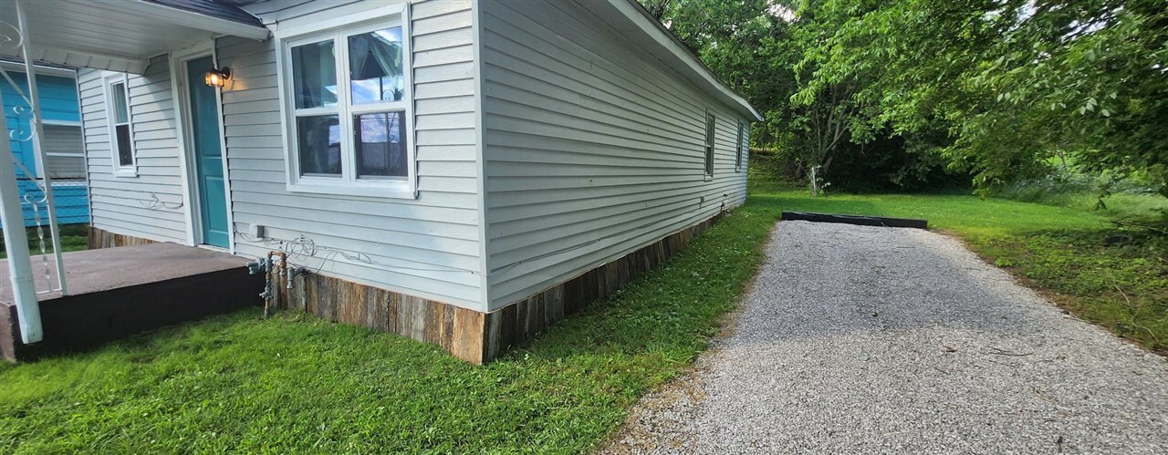 Property Photo: 758 Brownslock Road KY 42101