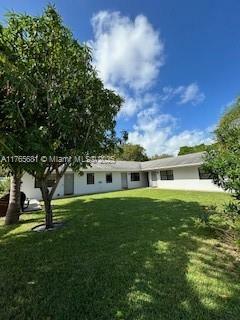 Property Photo:  