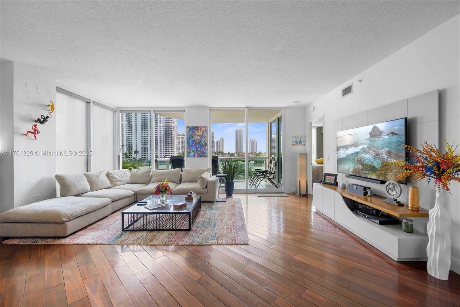 Property Photo: 3370 Hidden Bay Dr 507 FL 33180