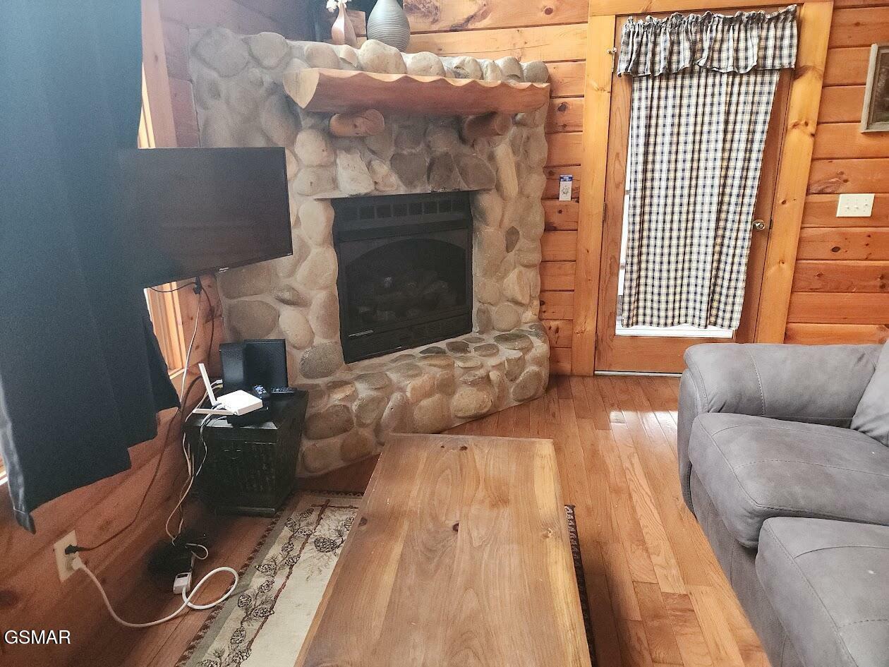 Property Photo: 2110 Walnut Court TN 37876