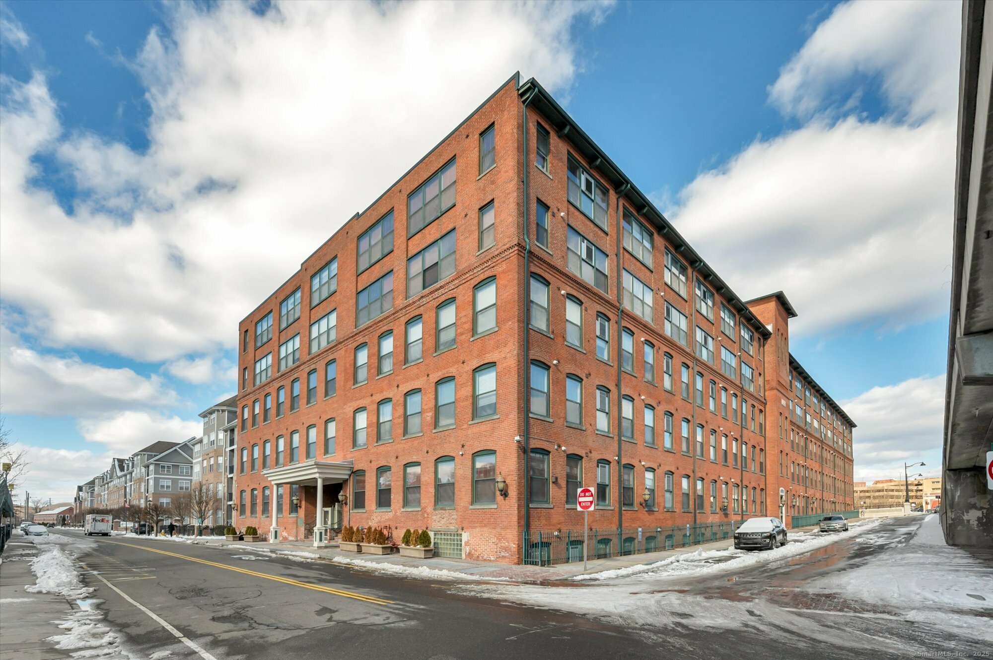 Property Photo: 145 Canal Street 102 CT 06484