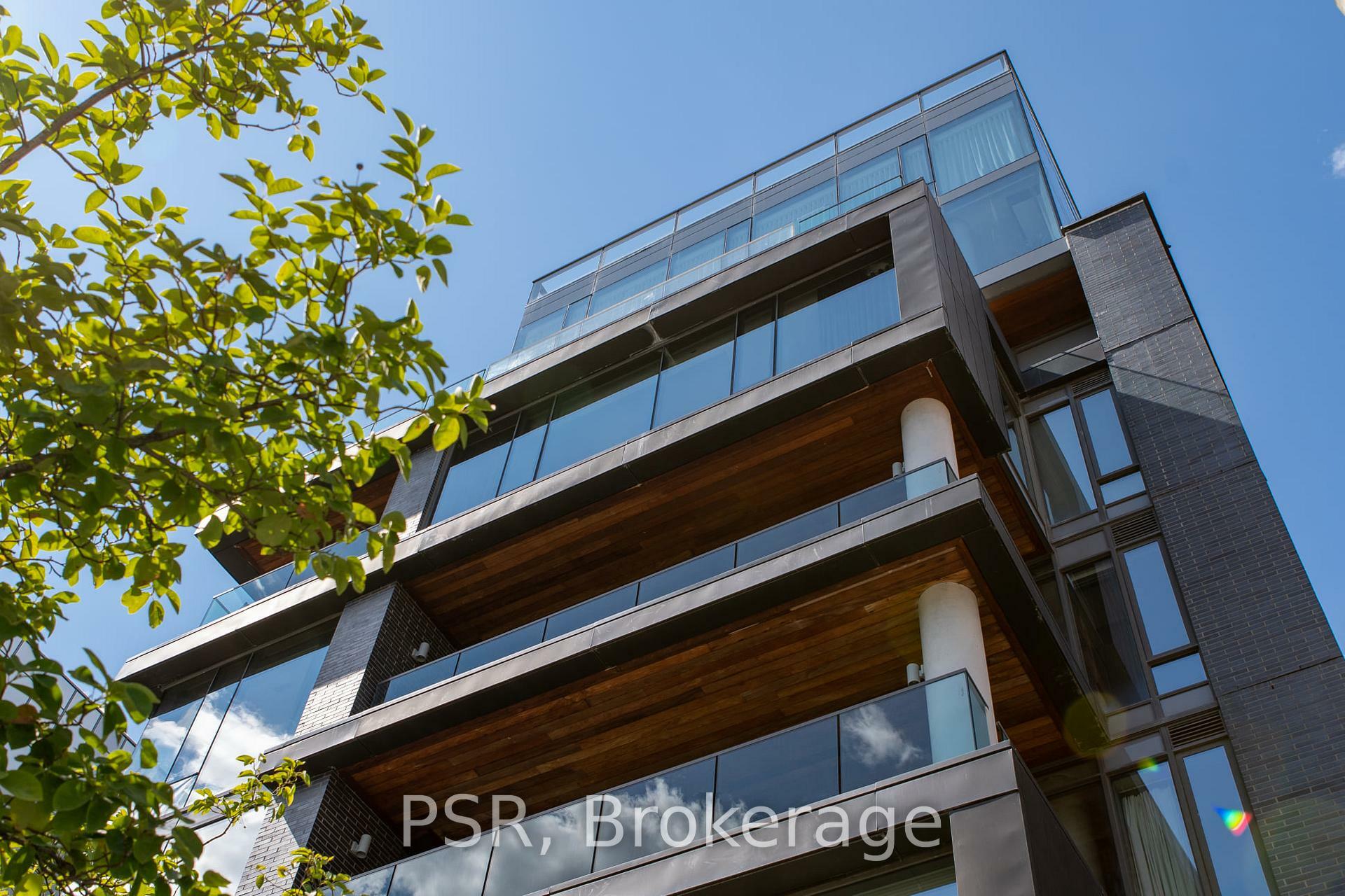 Property Photo: 500 Wellington Street W Ph1001 ON M5V 1E3