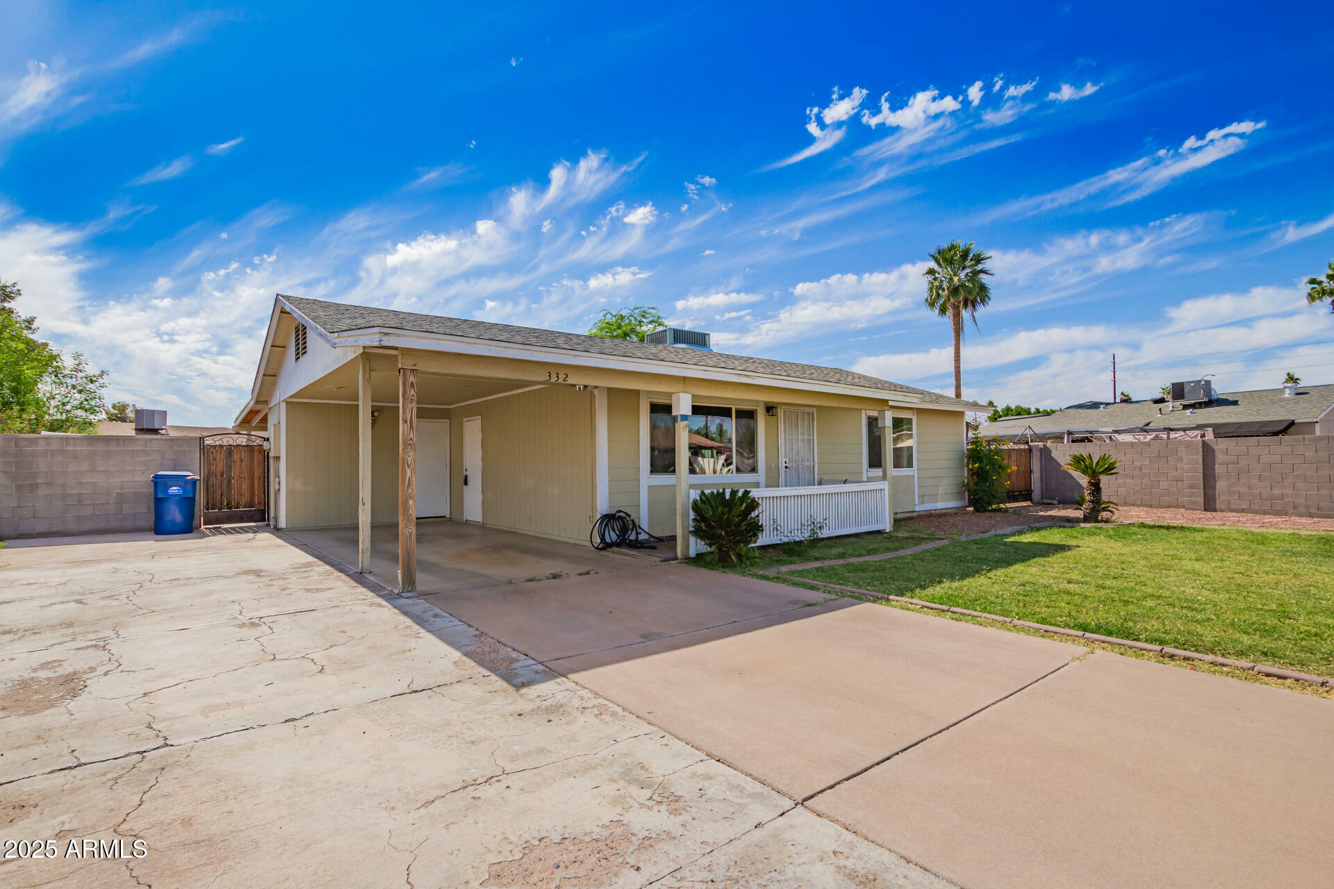 Property Photo: 332 N 25th Street AZ 85213
