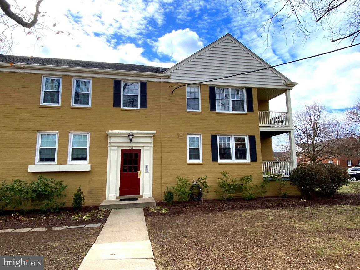 Property Photo: 1215 Belle View Boulevard B2 VA 22307