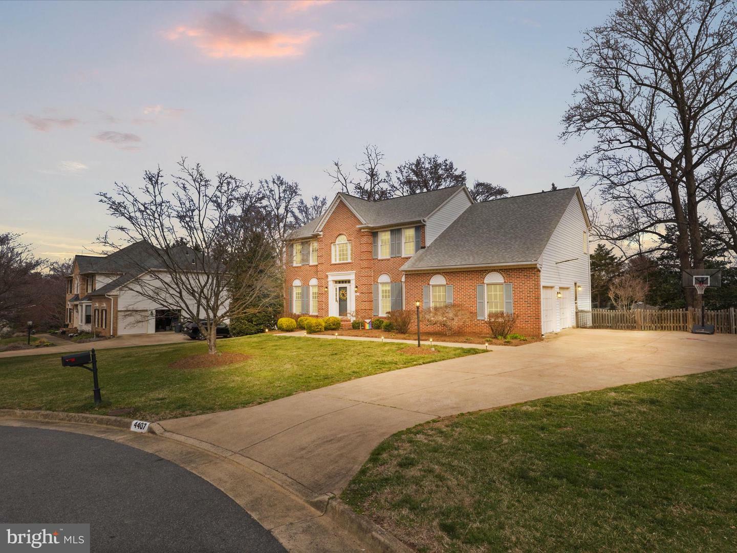 Property Photo: 4407 Jayson Lane VA 22003