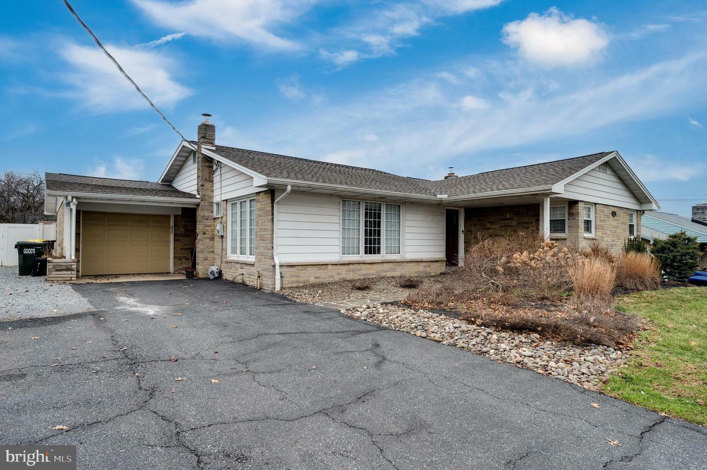 Property Photo: 22 E Swartzville Road PA 17517