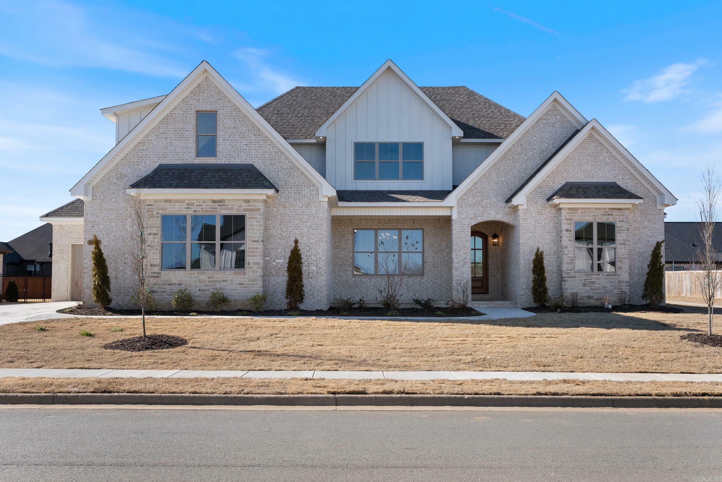 Property Photo: 7417 Lake Point Circle AR 72019