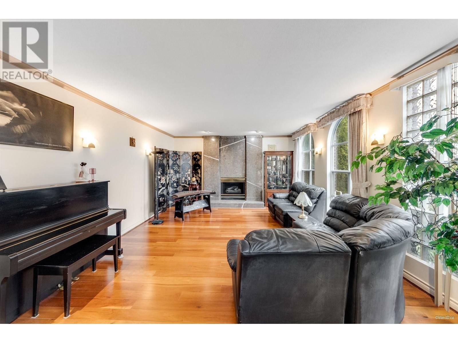 Property Photo: 4438 Magnolia Street BC V6J 4B5