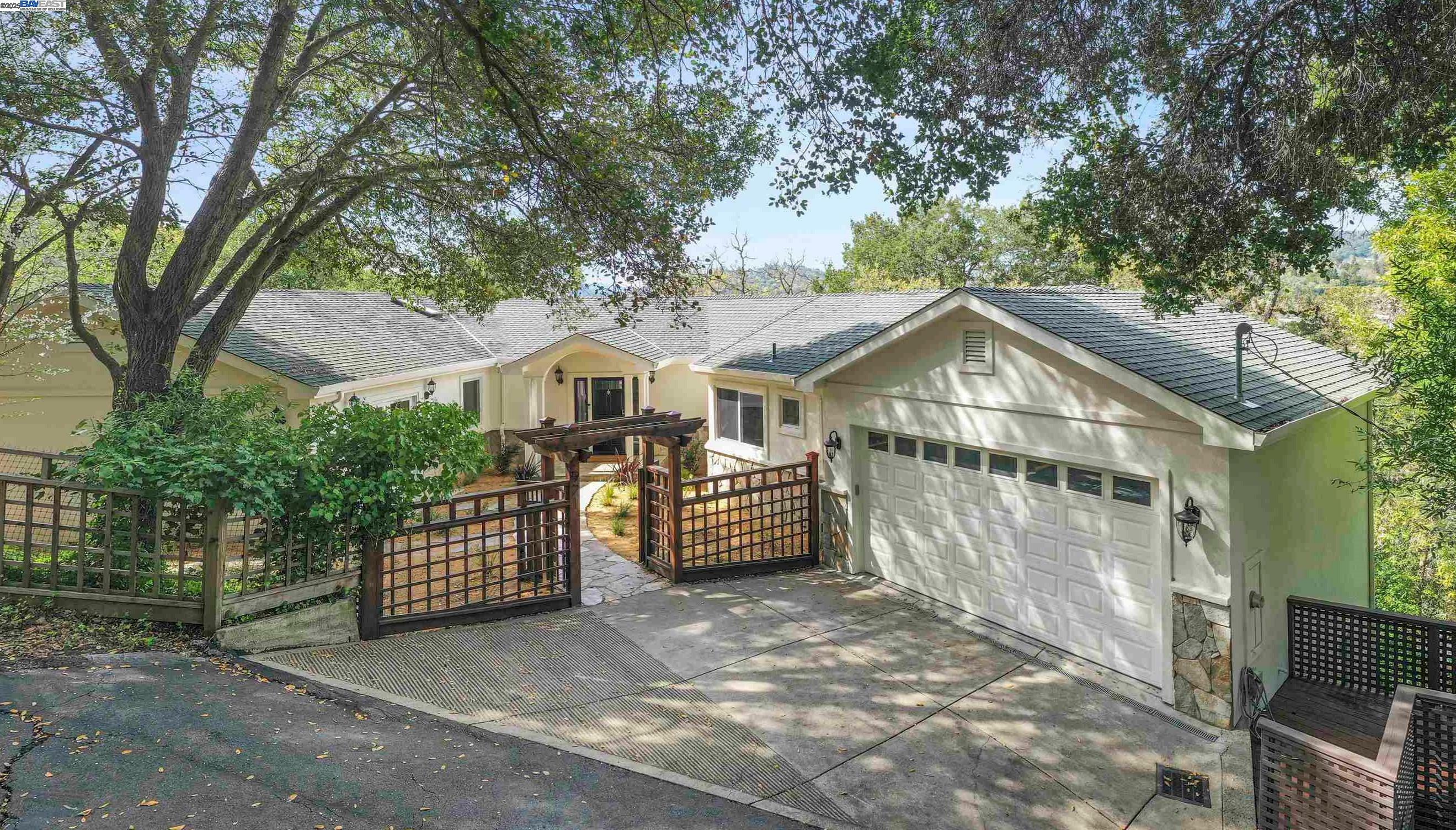 921 Foye Dr  Lafayette CA 94549 photo
