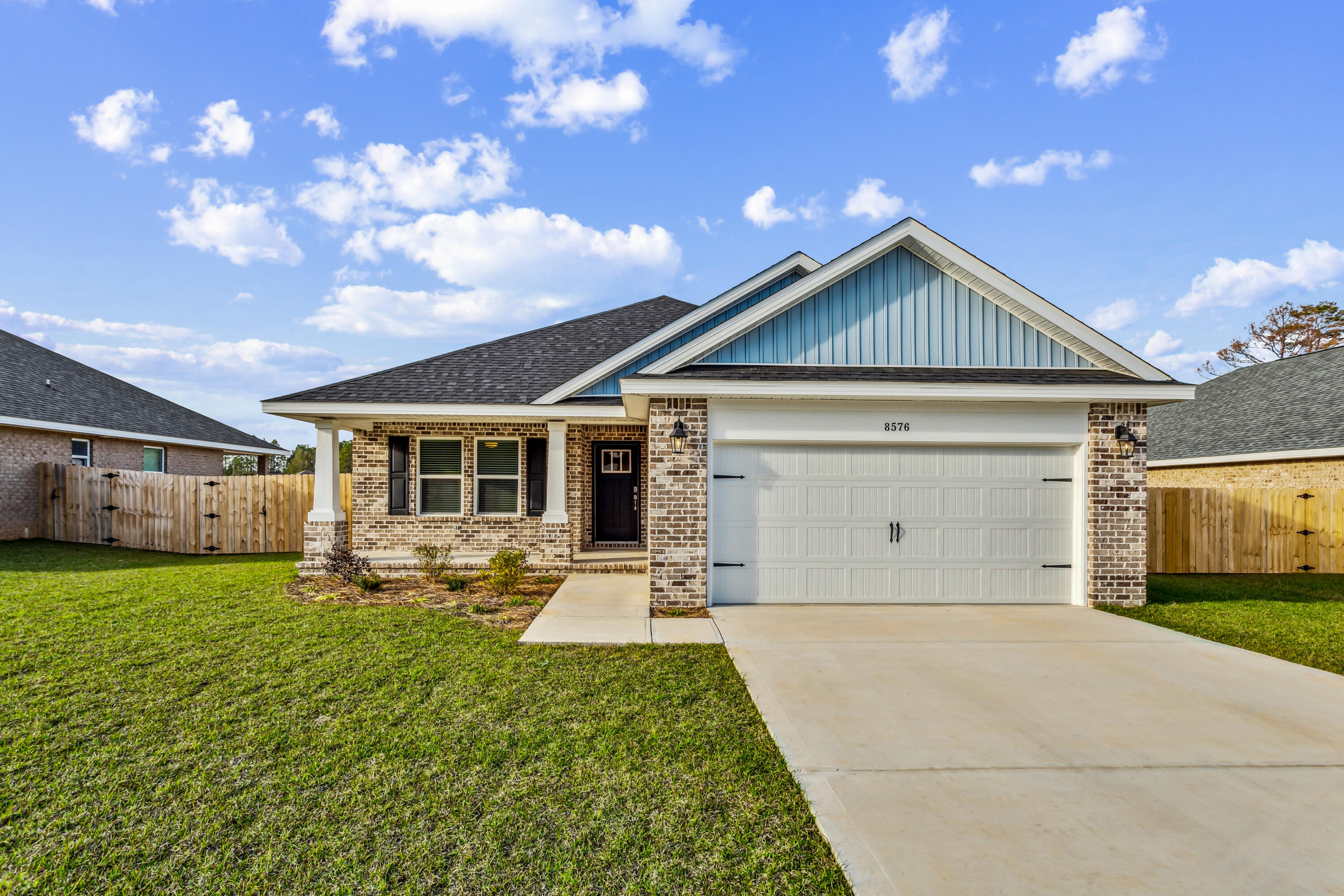 Property Photo: 8769 Daryl Drive FL 32583