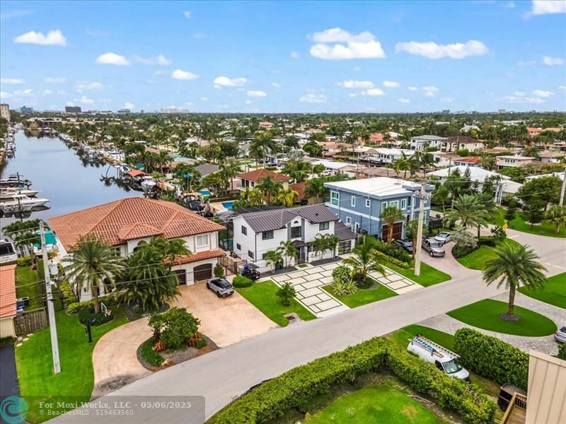 Property Photo: 1630 SE 3rd St FL 33060