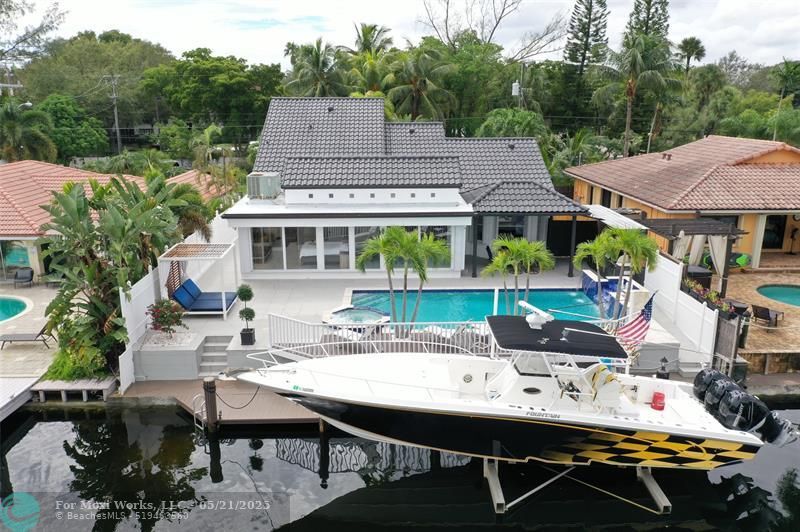 Property Photo: 2363 SE 15th St FL 33062