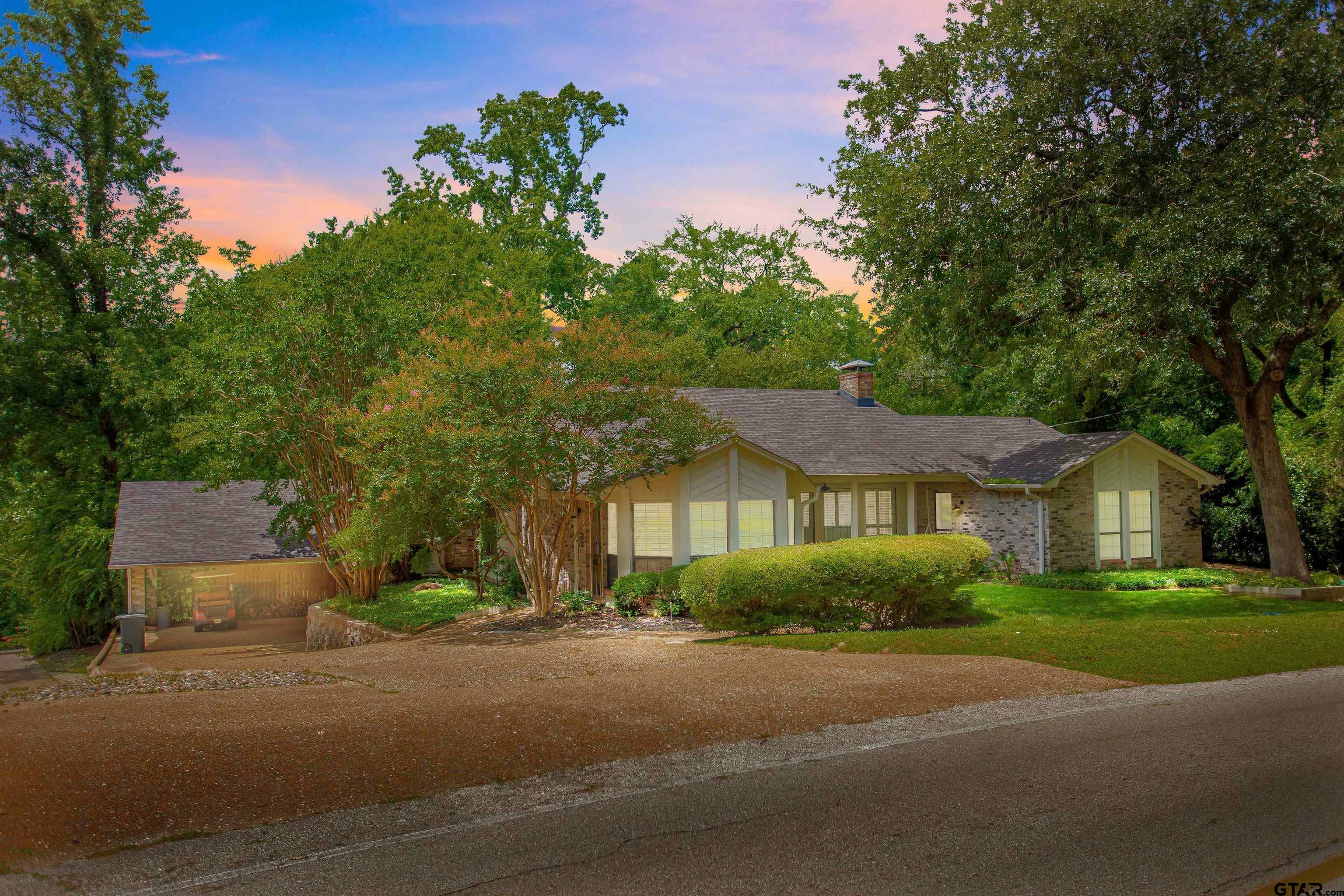 Property Photo: 214 E Hideaway Lane East TX 75771