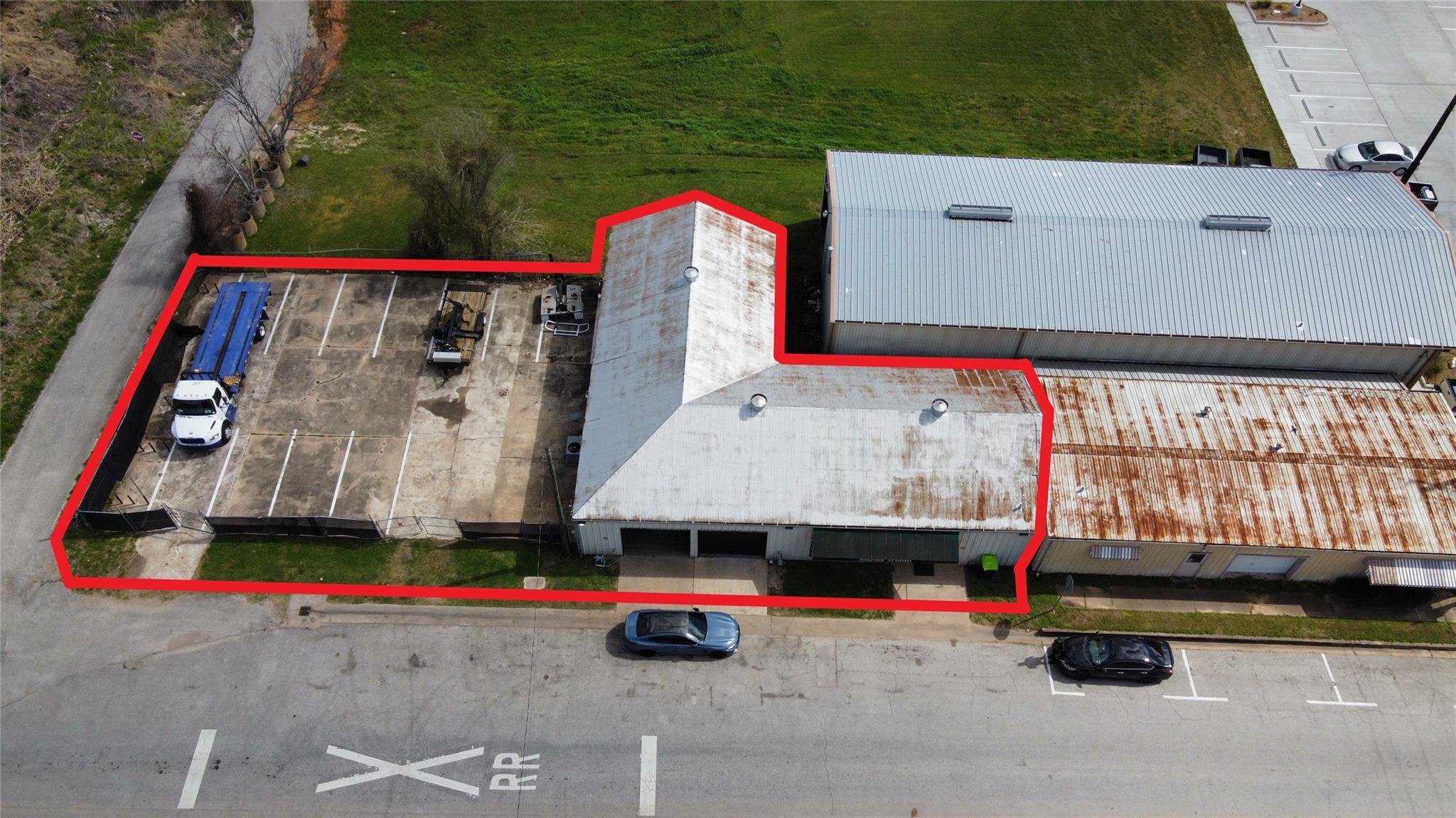 Property Photo: 105 S 2nd Street TX 77469
