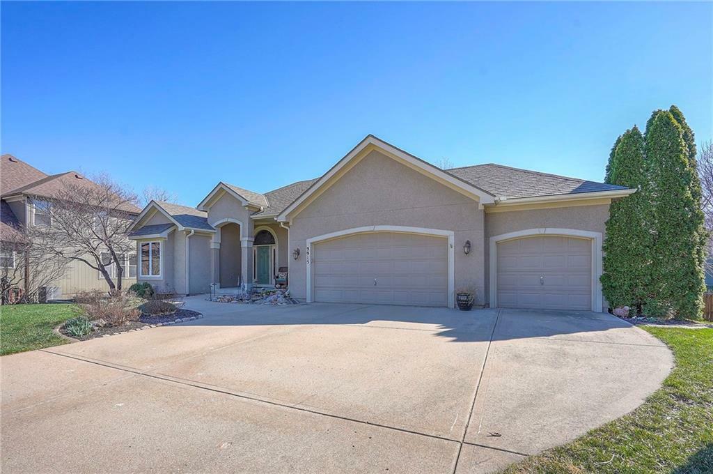 Property Photo: 9915 Woodstock Street KS 66220