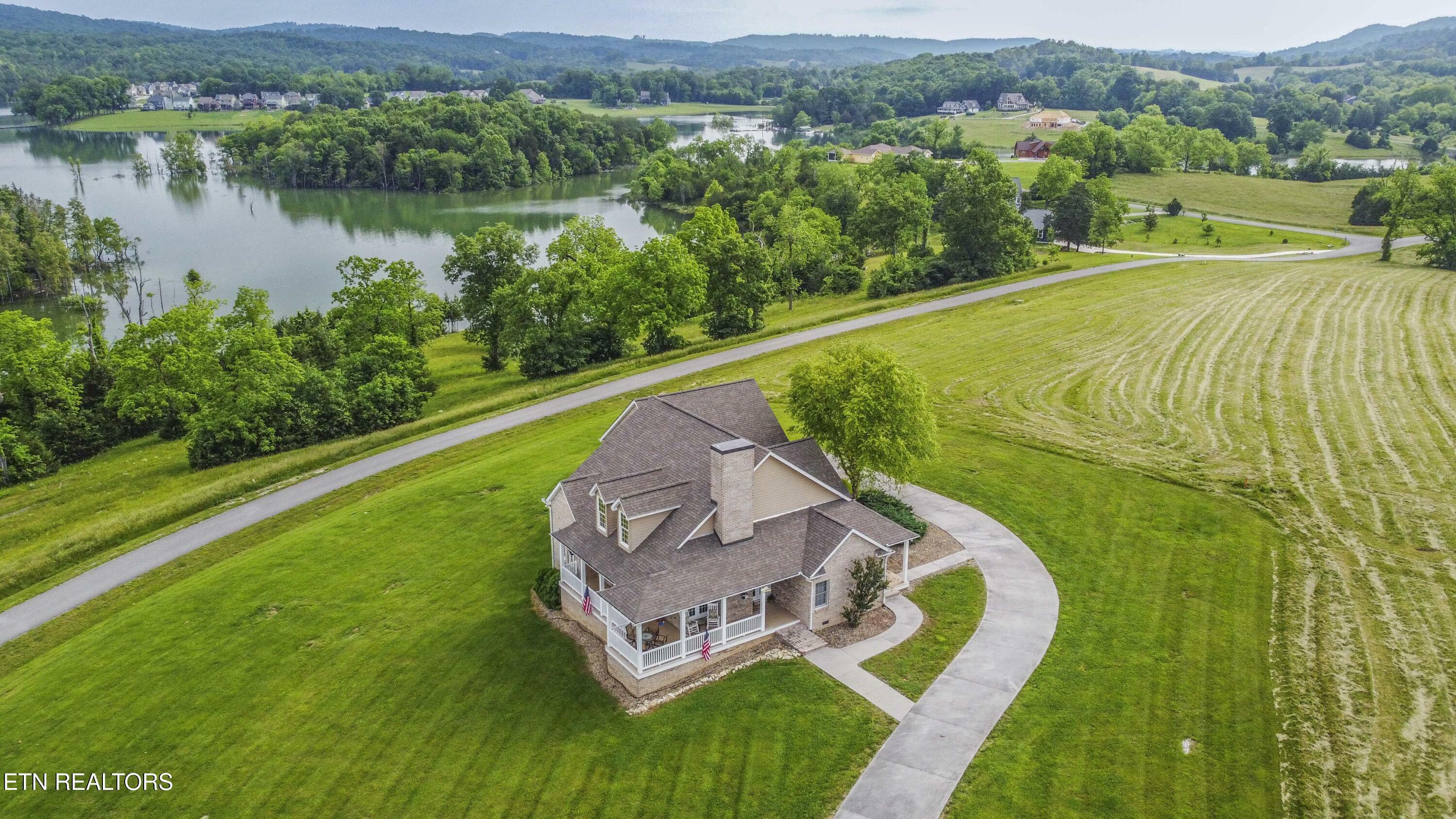Property Photo: 107 Sunny St TN 37866