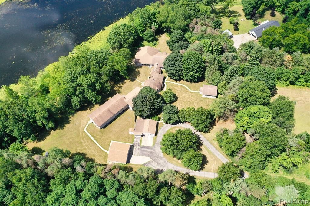 Property Photo:  1295 Bald Eagle Lake Road  MI 48462-9096 