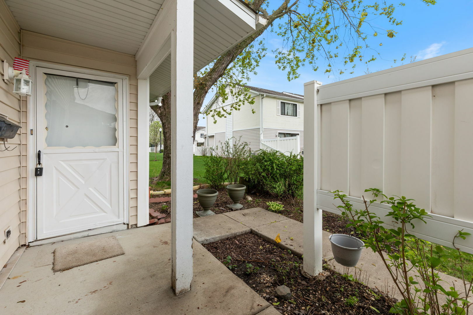 Property Photo: 236 N Waterford Drive IL 60194