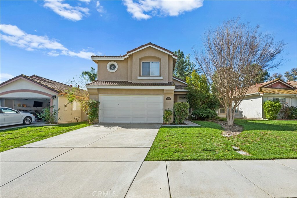 Property Photo: 32025 Corte Cardin CA 92592