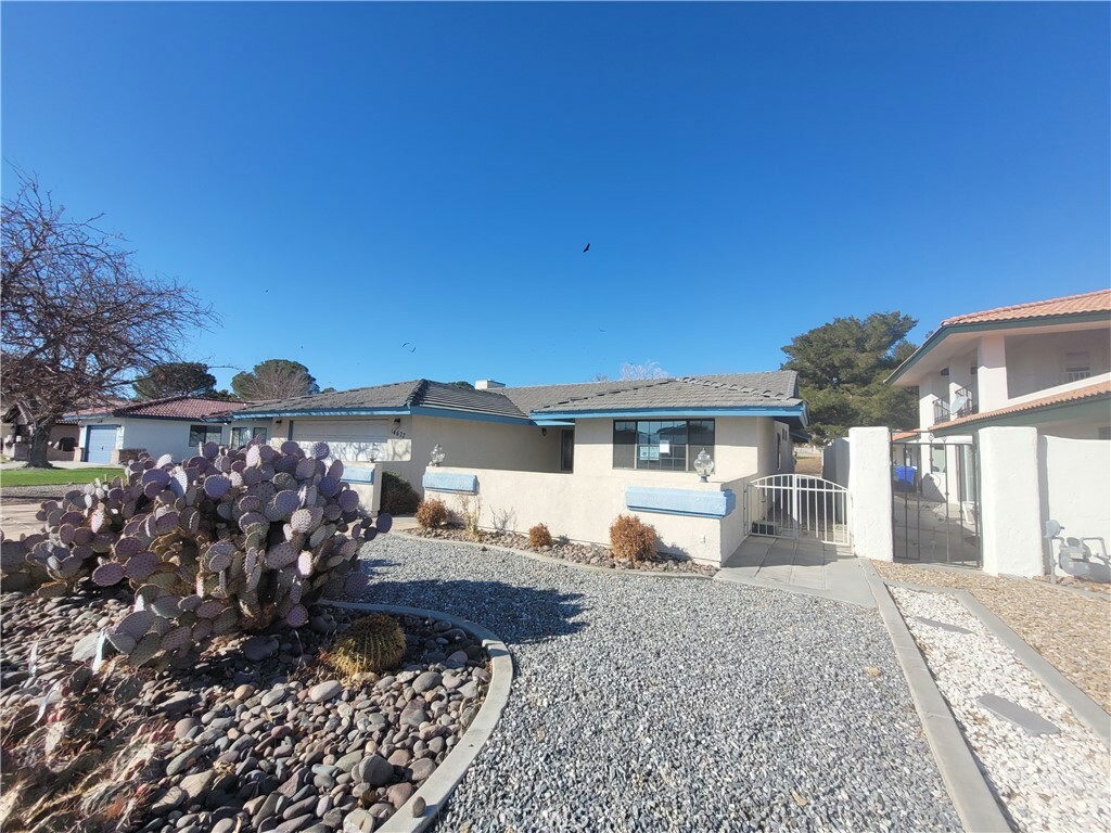 Property Photo: 14627 Greenbriar Drive CA 92342