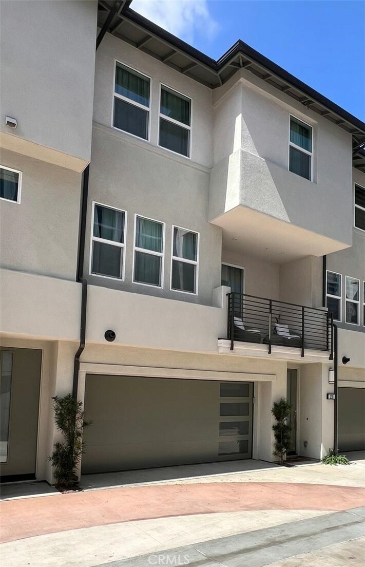Property Photo: 1218 W Bushell Street CA 92805