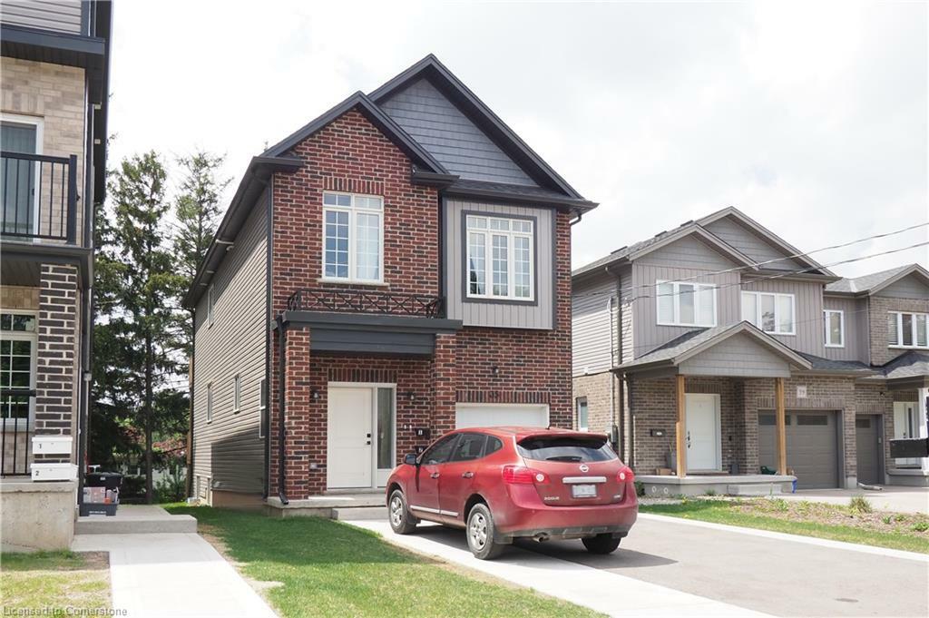 Property Photo:  35 Belmont Avenue W  ON N2M 1L2 