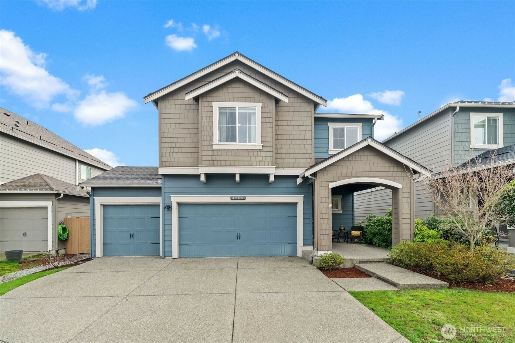 1209  29th Street NW  Puyallup WA 98371 photo