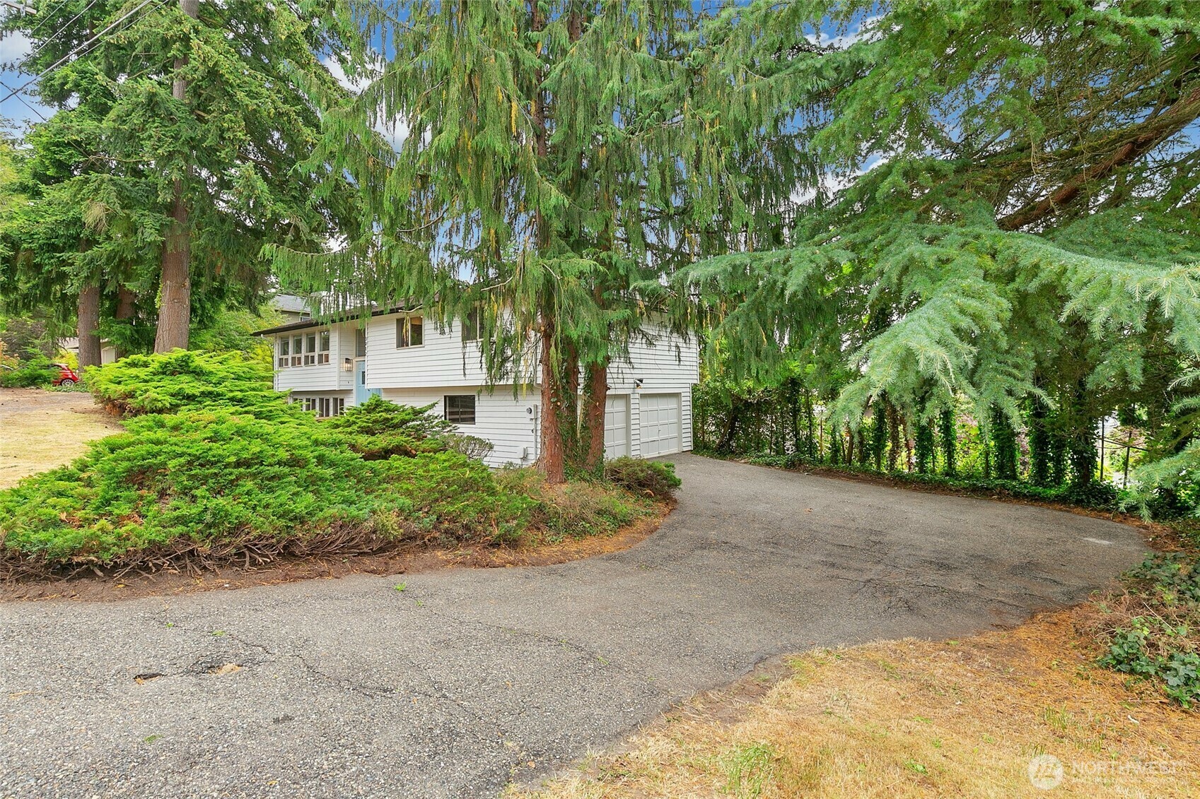 Property Photo: 3912 Serene Way WA 98087