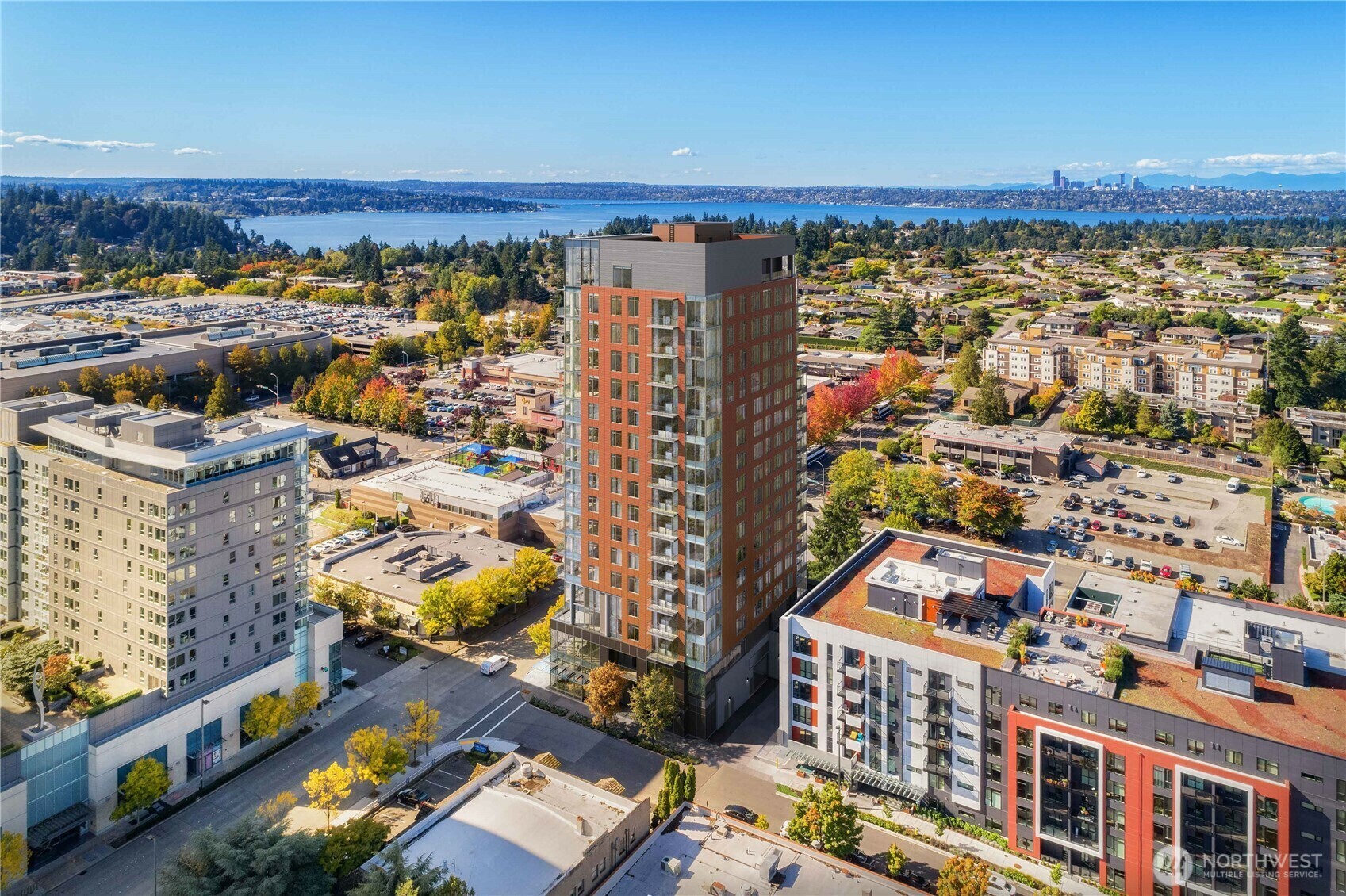 Property Photo: 10232 NE 10th Street 1512 WA 98004