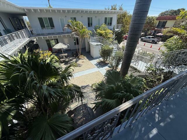Property Photo: 1520 Lake Avenue 3B FL 33460