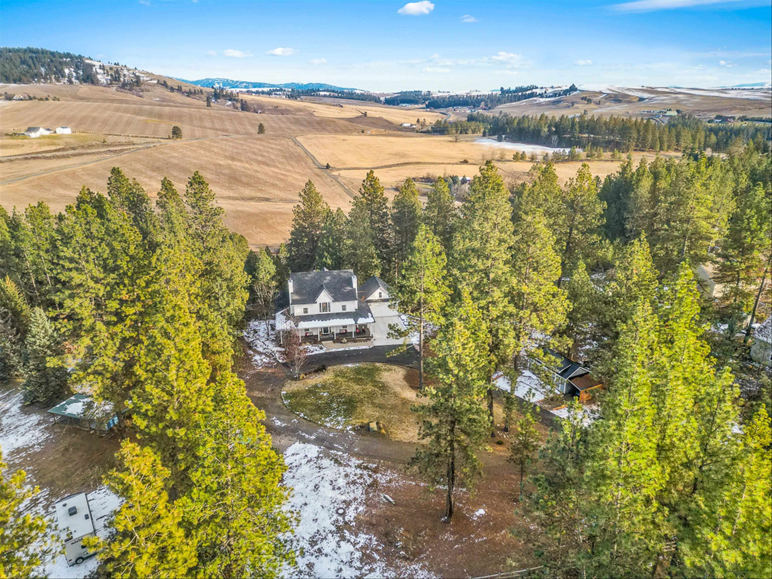 Property Photo: 10803 S Freya Rd WA 99223