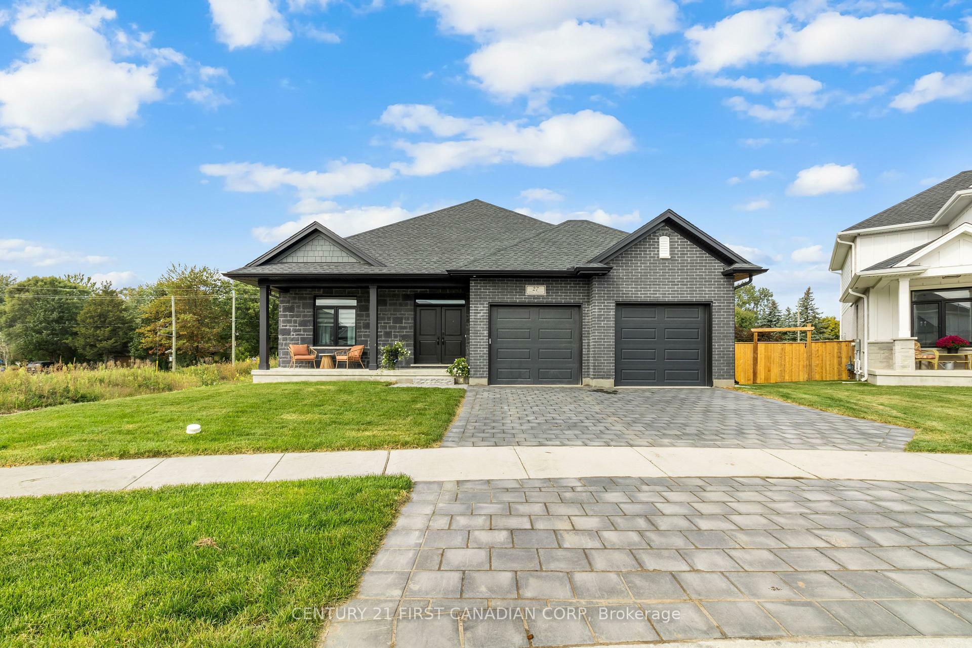 Photo de la propriété: 27 Spruce Crescent ON N0M 2K0