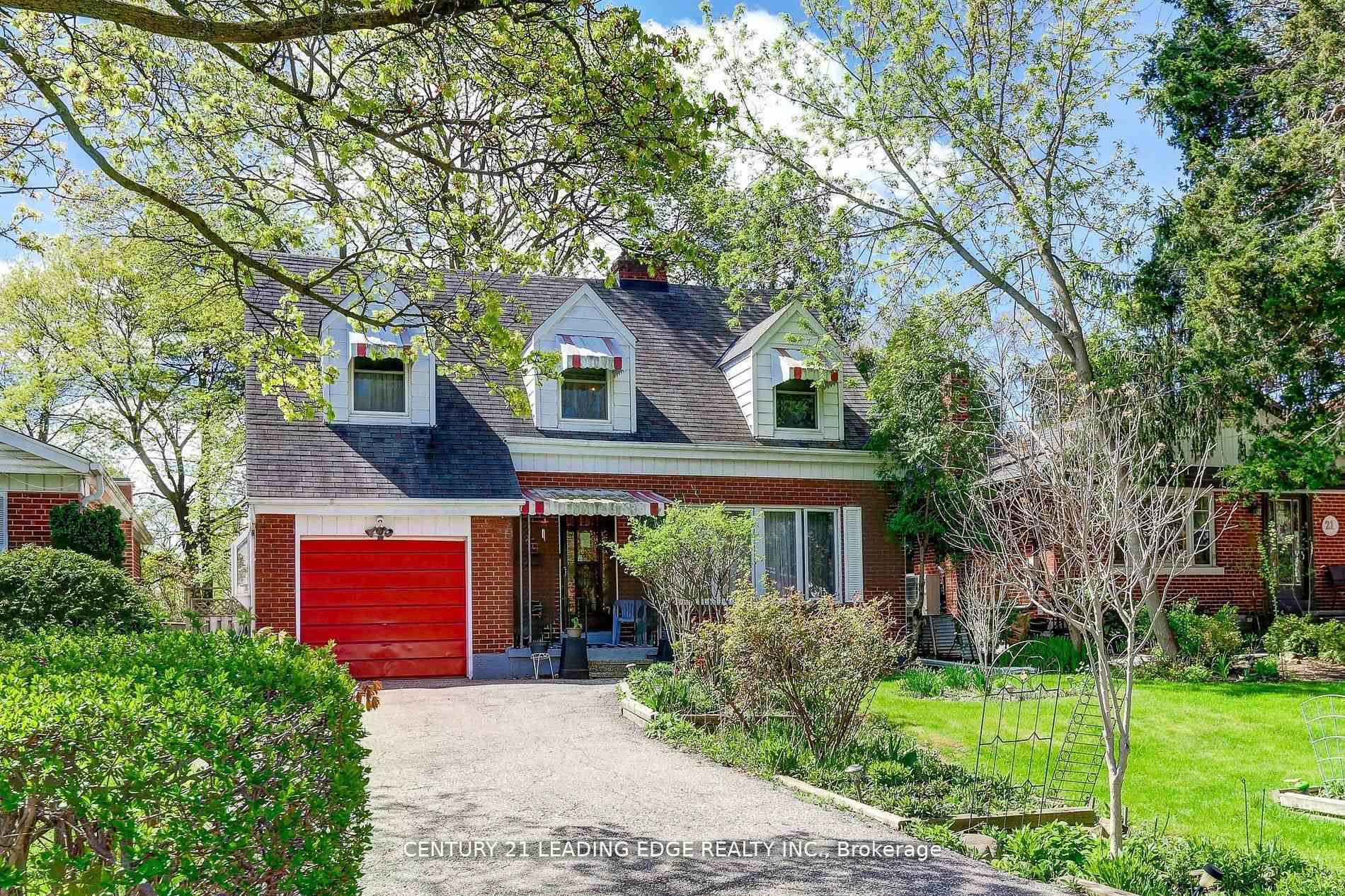 19 Royaleigh Avenue  Toronto ON M9P 2J4 photo